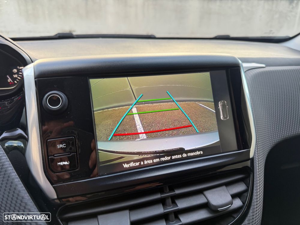 Peugeot 208 1.2 PureTech Allure - 12