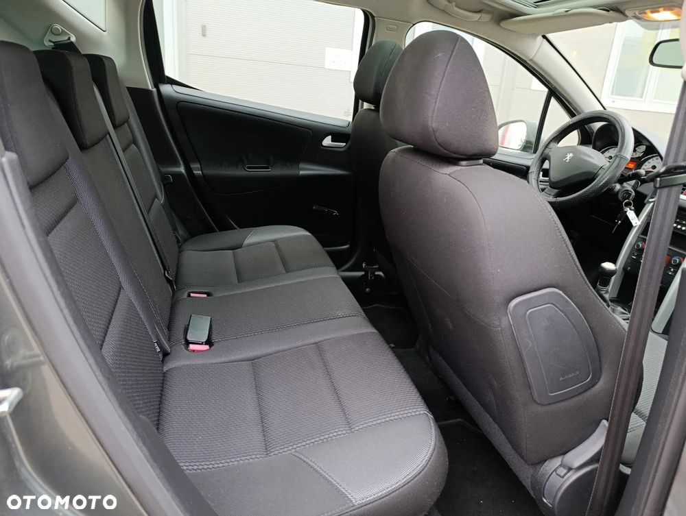 Peugeot 207 95 VTi Premium - 36