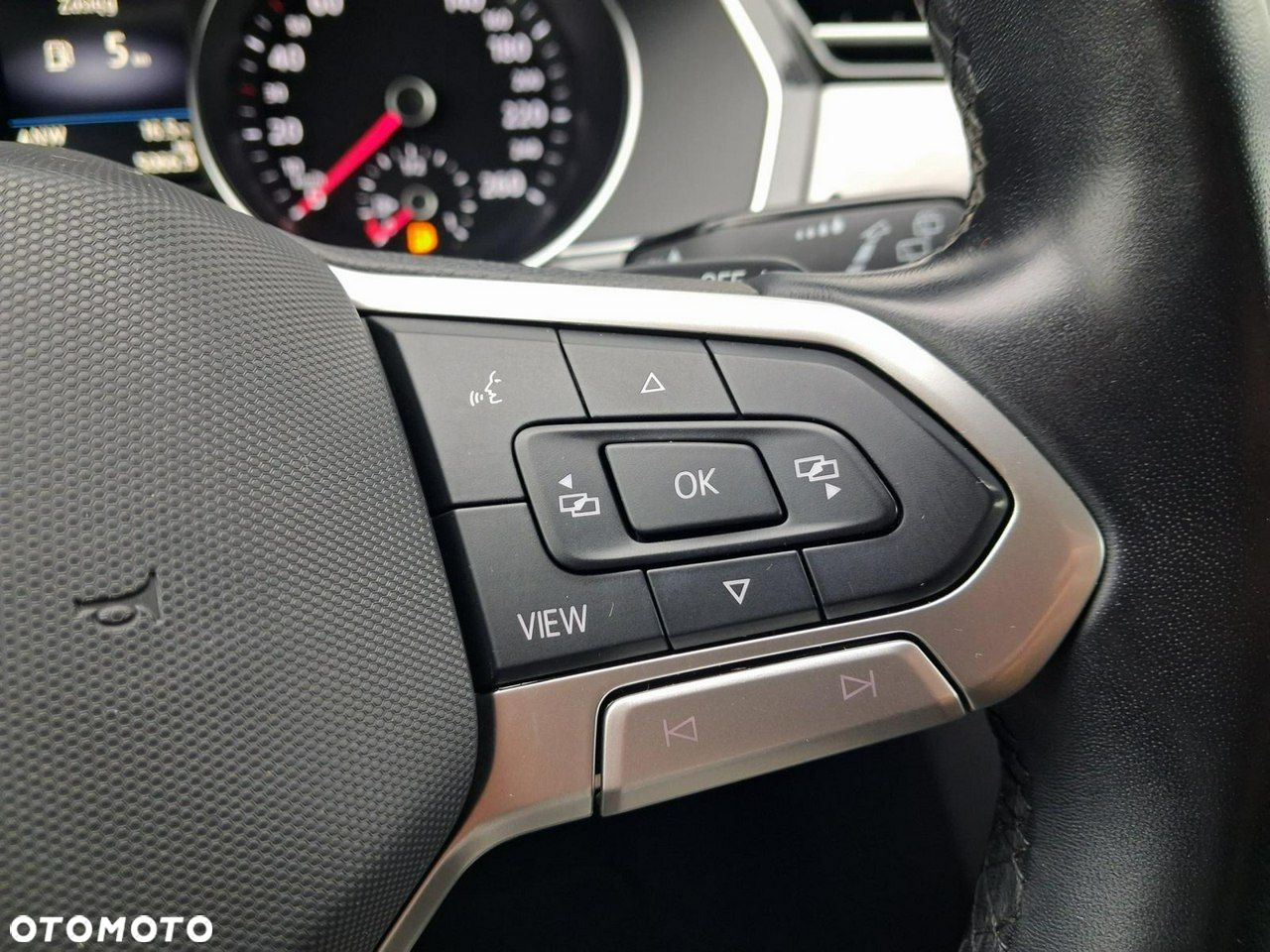 Volkswagen Passat - 16