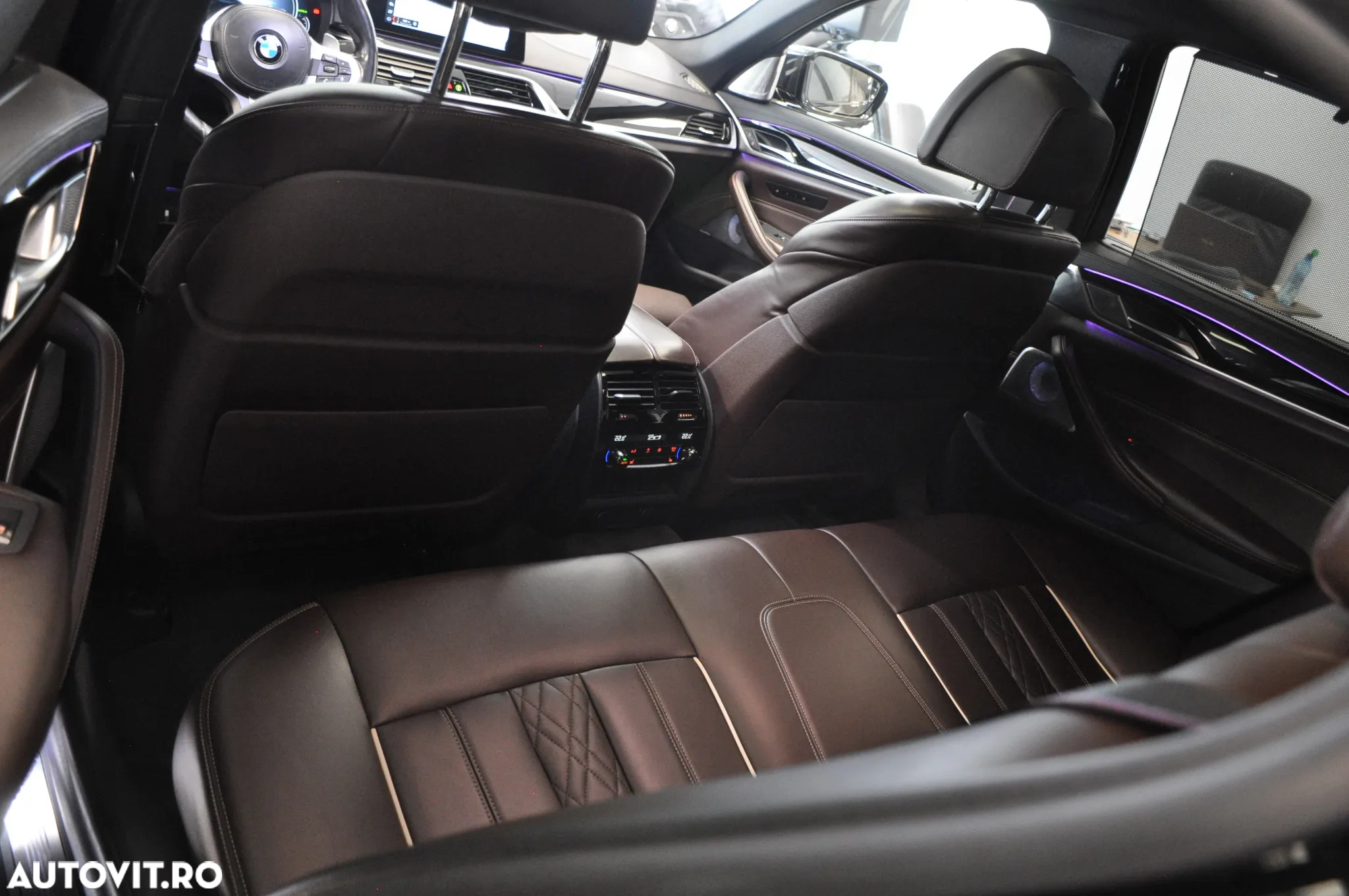 BMW Seria 5 540d xDrive AT - 28