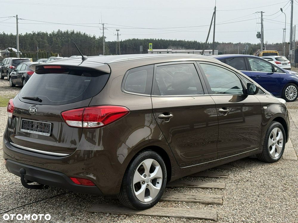 Kia Carens - 3