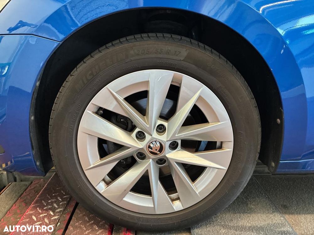 Skoda Octavia 2.0 TDI (Green tec) DSG Style - 8