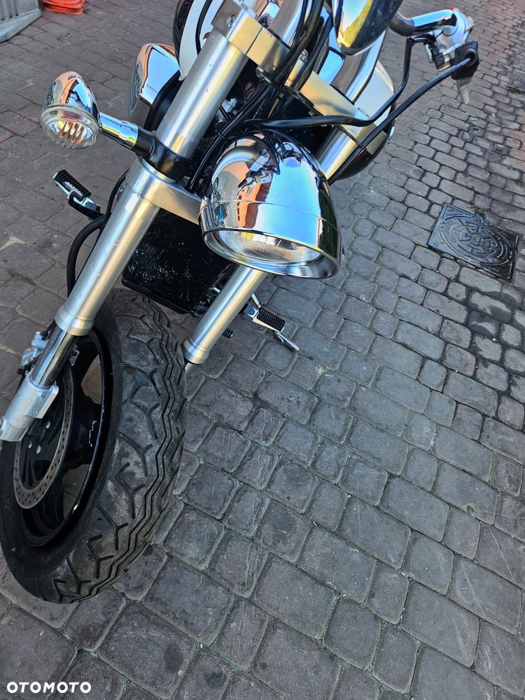 Suzuki VL 800 Volusia - Boulevard C50 - 6