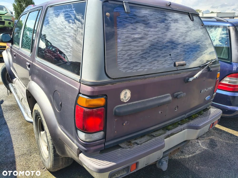 Ford Explorer na części - 6