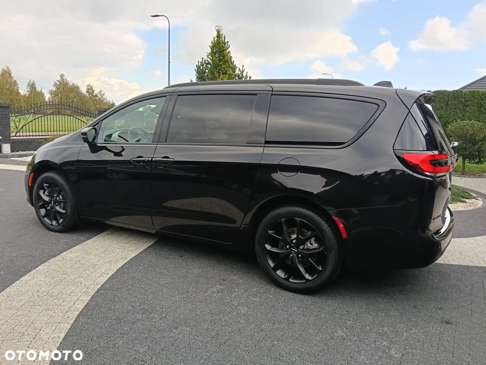 Chrysler Pacifica - 6