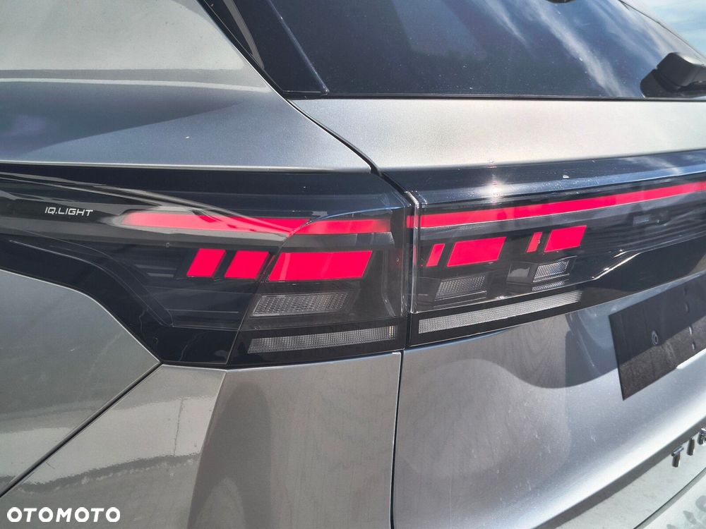 Volkswagen Tiguan - 10