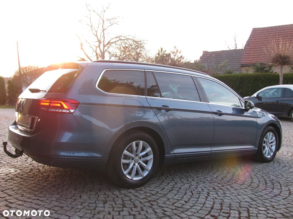 Volkswagen Passat 2.0 TDI SCR DSG Comfortline - 8