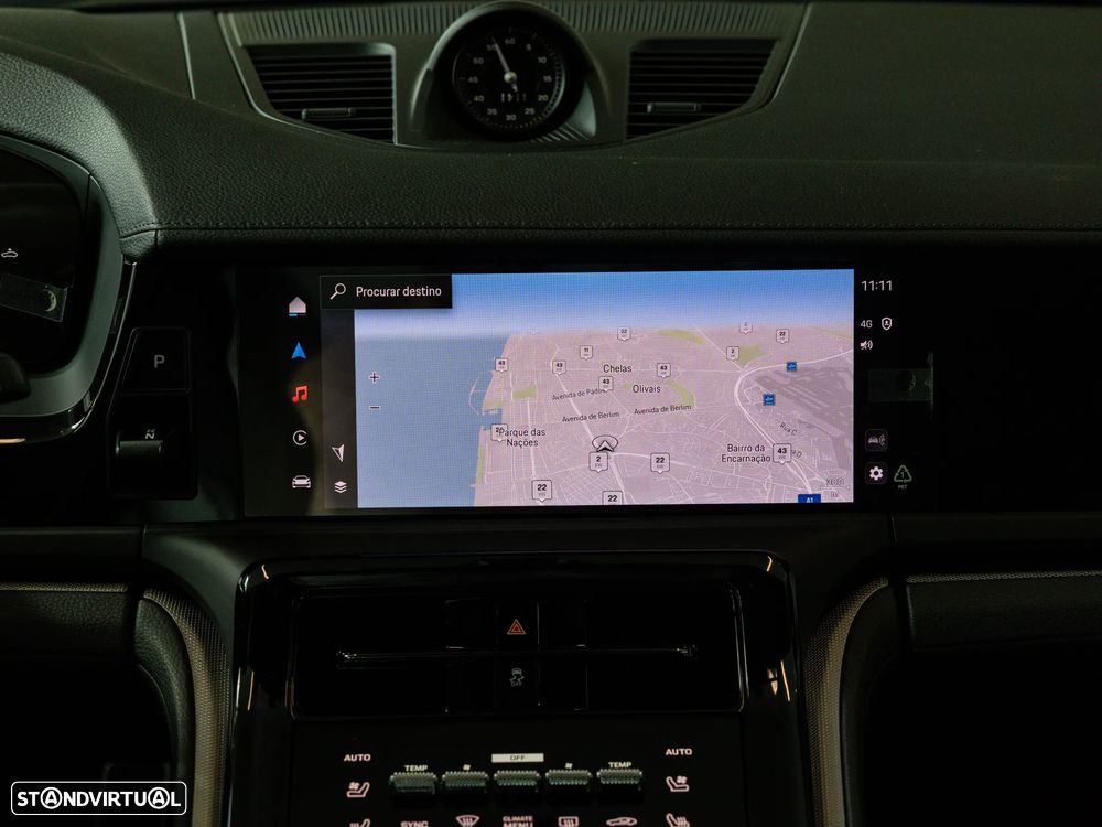 Porsche Panamera 4 E-Hybrid - 28