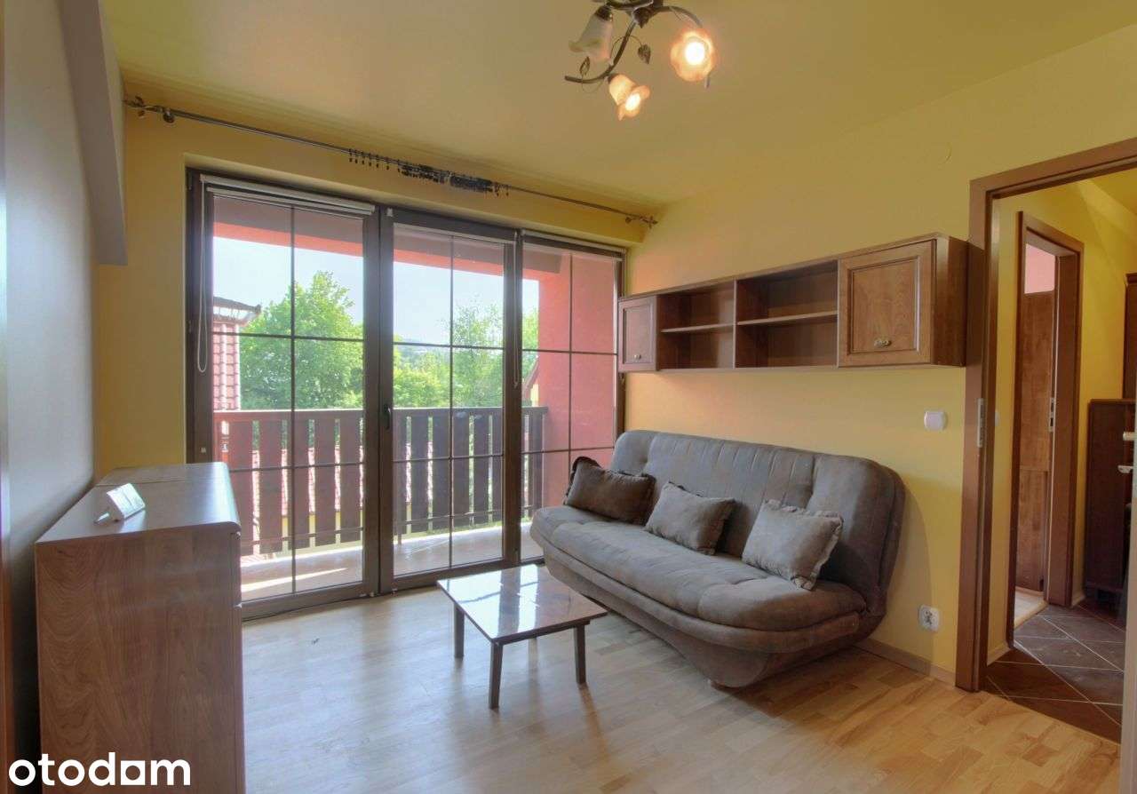 Apartamentowiec Słoneczna Skarpa. 2 pokoje salon z