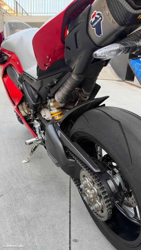 Ducati Panigale V4 Base - 16