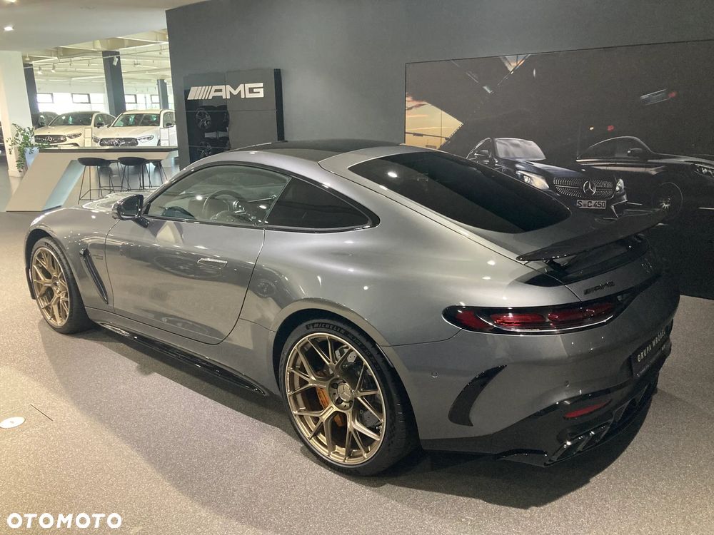 Mercedes-Benz AMG GT - 10