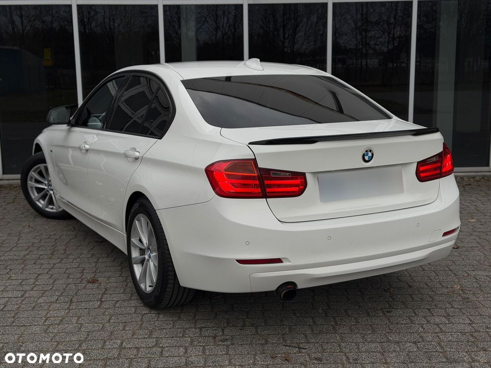 BMW Seria 3 - 36