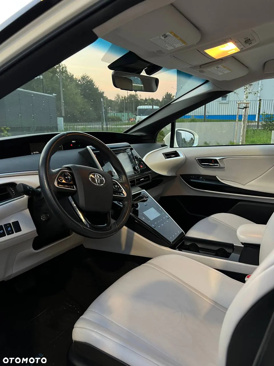 Toyota Mirai Advanced - 13