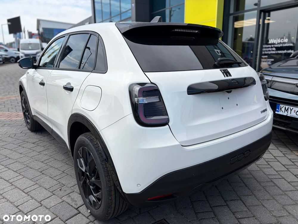 Fiat 600 1.2 Turbo Sport eDCT - 7