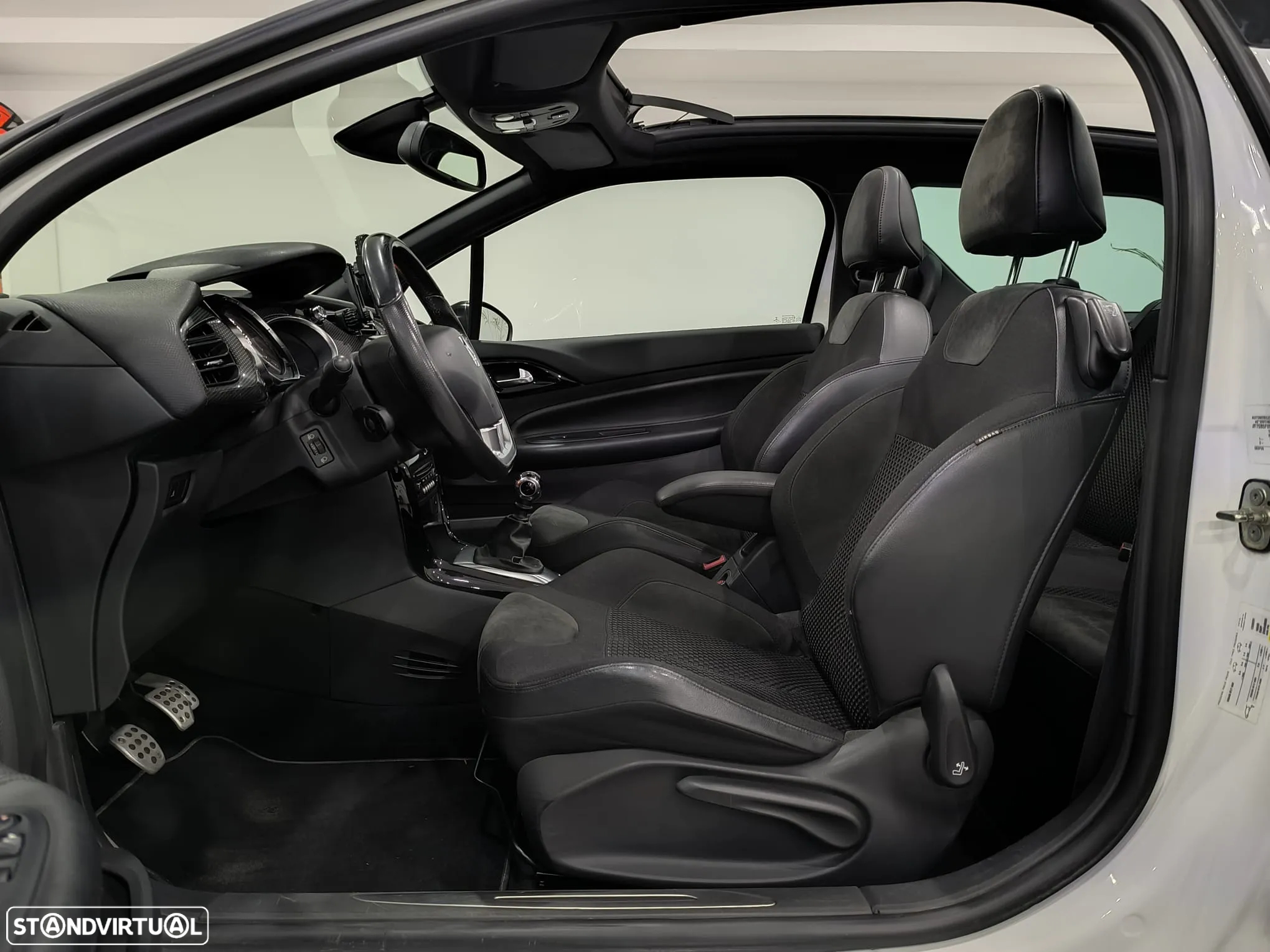 Citroën DS3 1.6 THP Sport Chic - 24