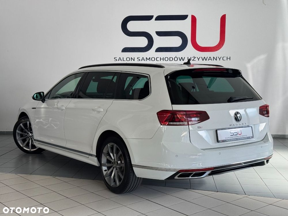 Volkswagen Passat - 4