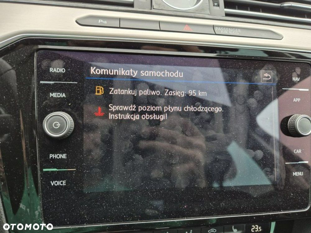 Volkswagen Passat - 16