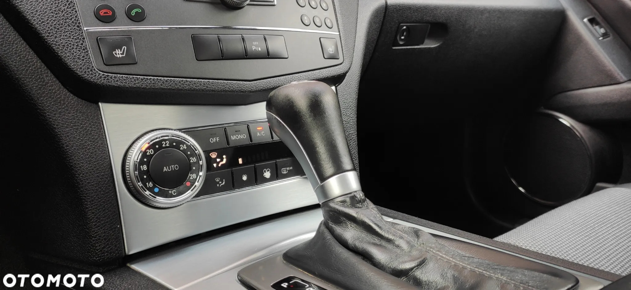 Mercedes-Benz Klasa C 180 T CGI Automatik BlueEFFICIENCY Avantgarde - 40