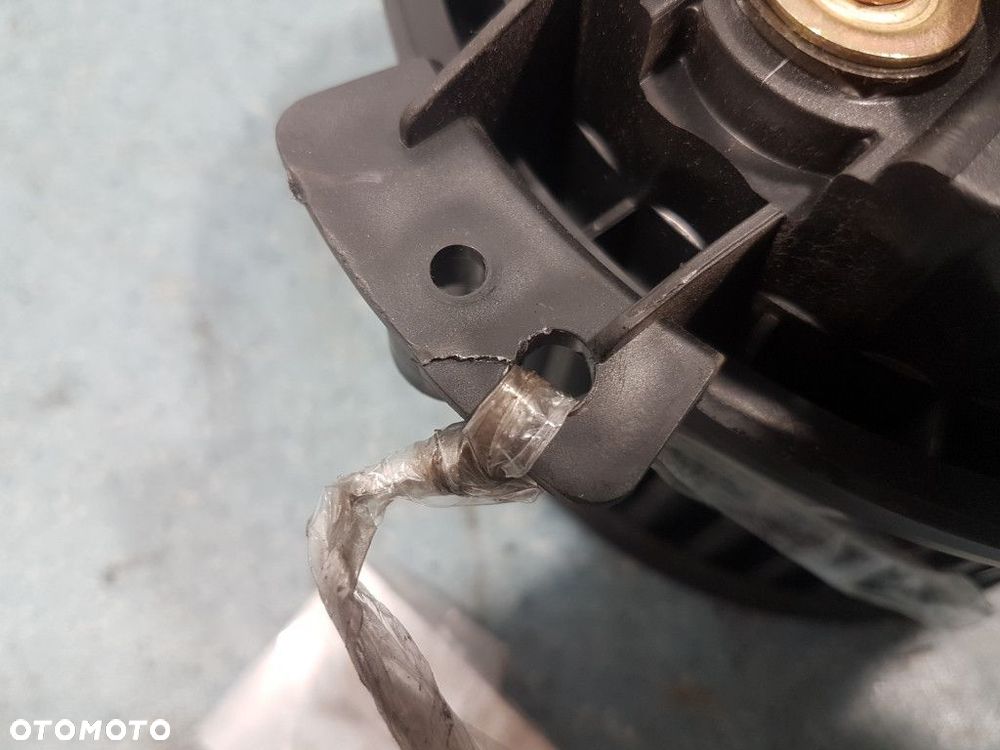 AUDI A4 B6 DMUCHAWA POWIETRZA 8E1820021B - 5
