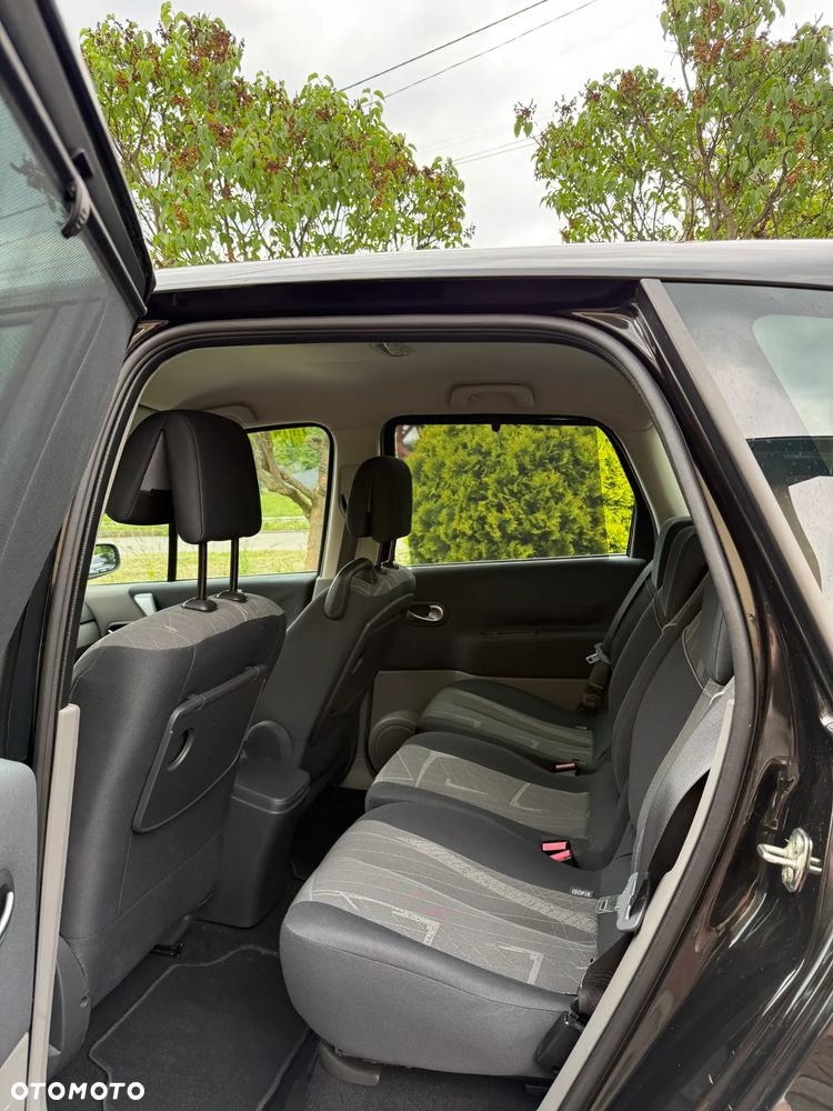 Renault Scenic - 11
