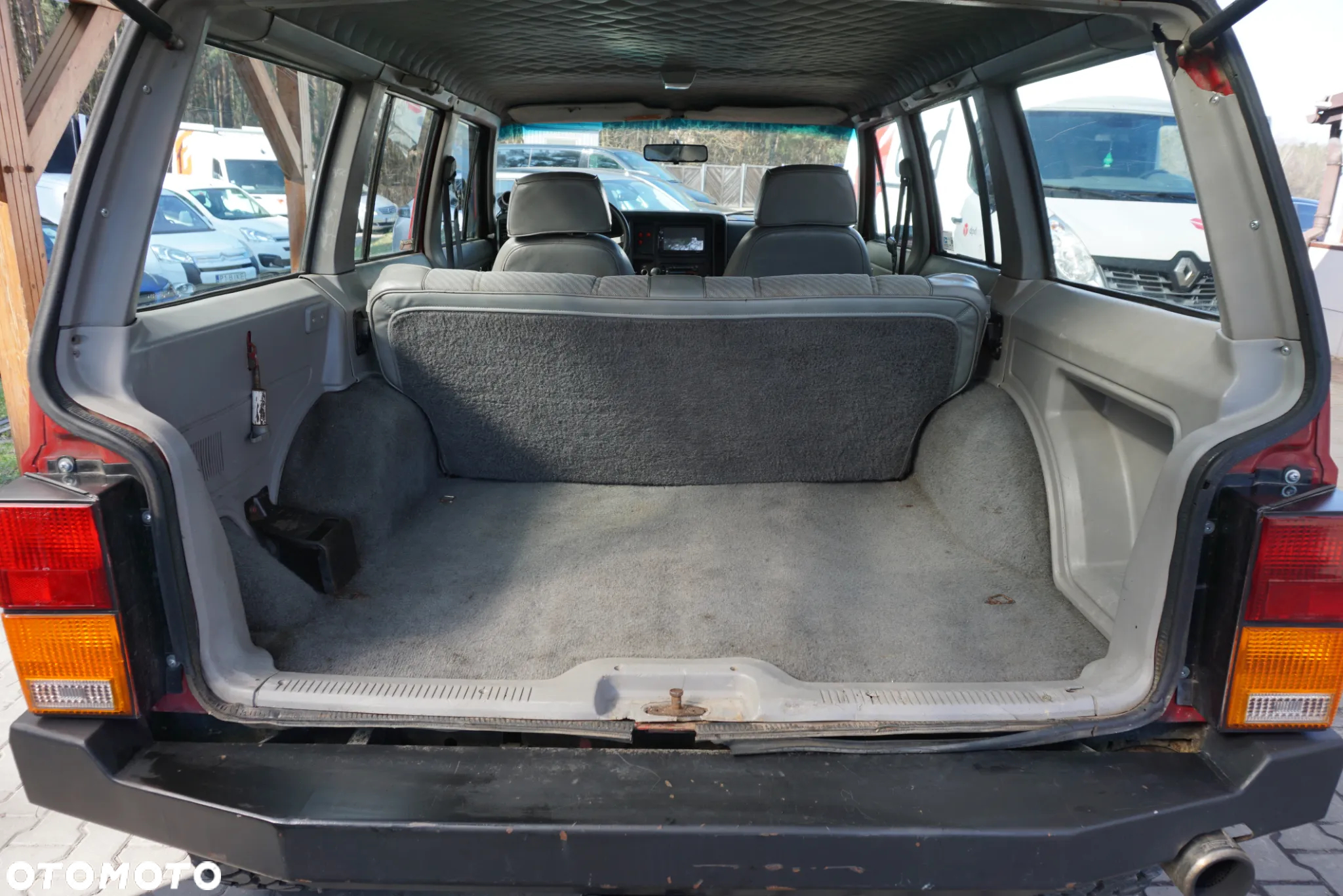 Jeep Cherokee - 5