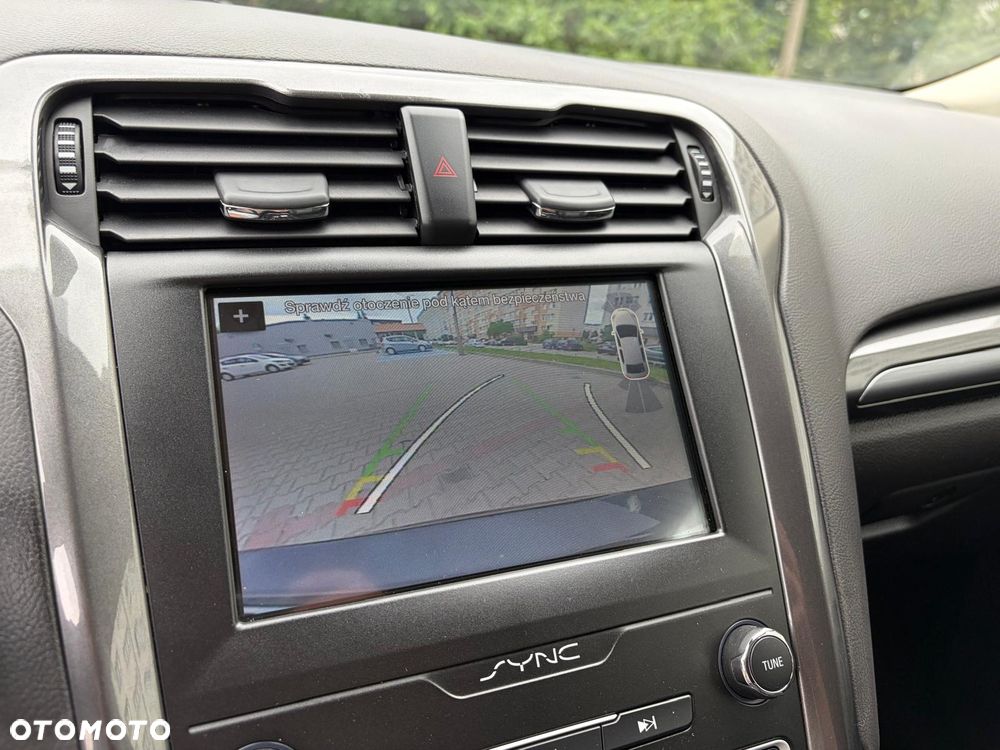 Ford Mondeo 2.0 Hybrid Titanium - 25
