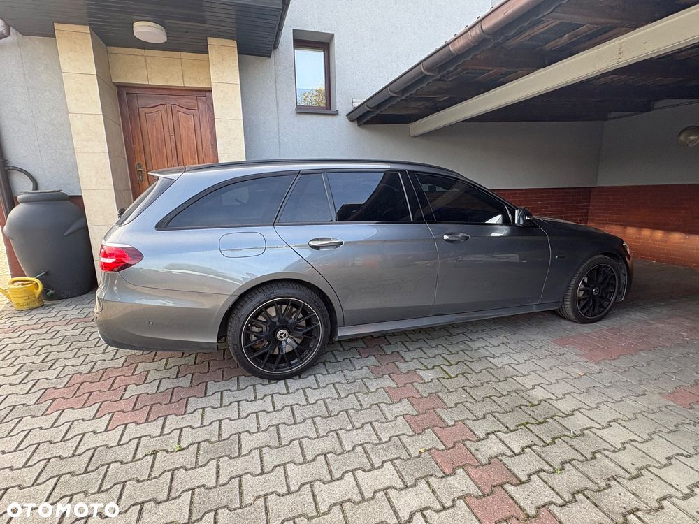 Mercedes-Benz Klasa E 300 d T 9G-TRONIC AMG Line - 3