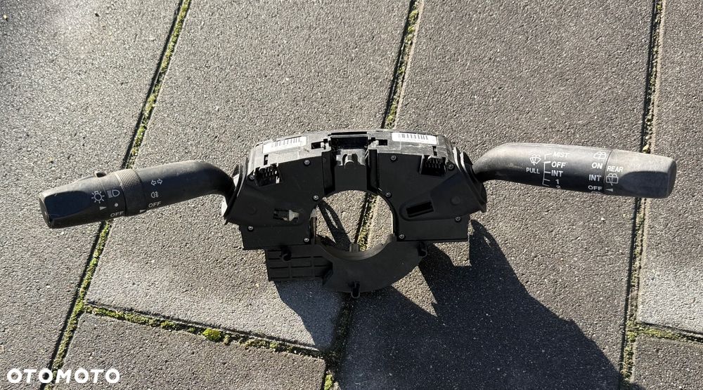 Mazda 2 DY 2003/2006r maska pokrywa silnika 27K  grill wygłuszenie maski belka chlapacze lampy wzmocnienie zderzak tył blotnik kmaska pokrywa silnika drzwi lampy tył  przed lift lub polift czy sport zaslepka Moduł przetwornica Xenon starter cewka ksenon zaslepka - 15