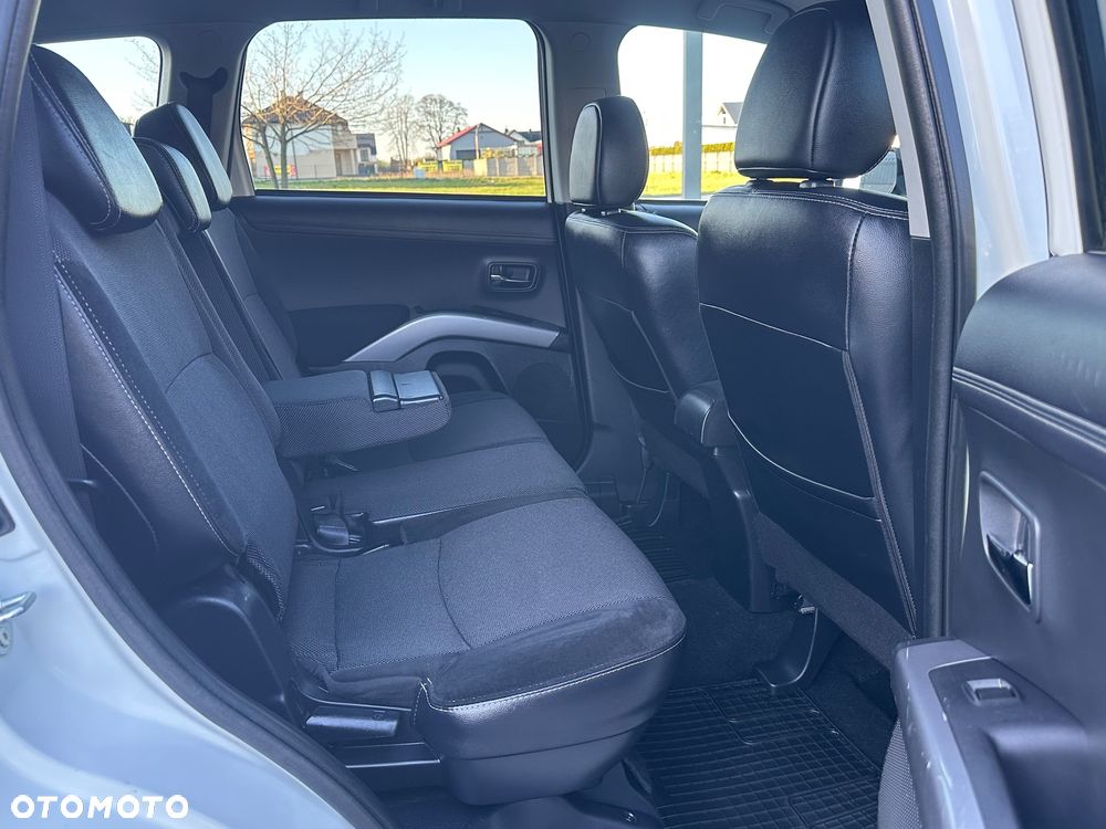 Mitsubishi Outlander 2.0 2WD Invite - 23