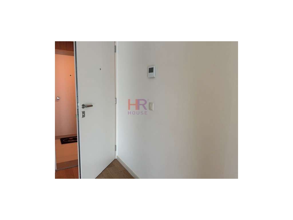 Arrenda-se T1 com aparcamento privativo no Edifício Heritage Coimbra. - Grande imagem: 5/12