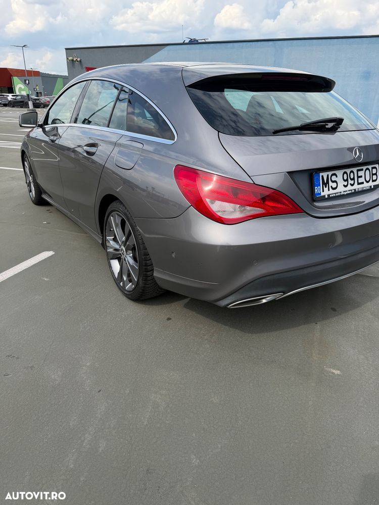 Mercedes-Benz CLA 220 d Shooting Brake 4Matic 7G-DCT Urban - 3