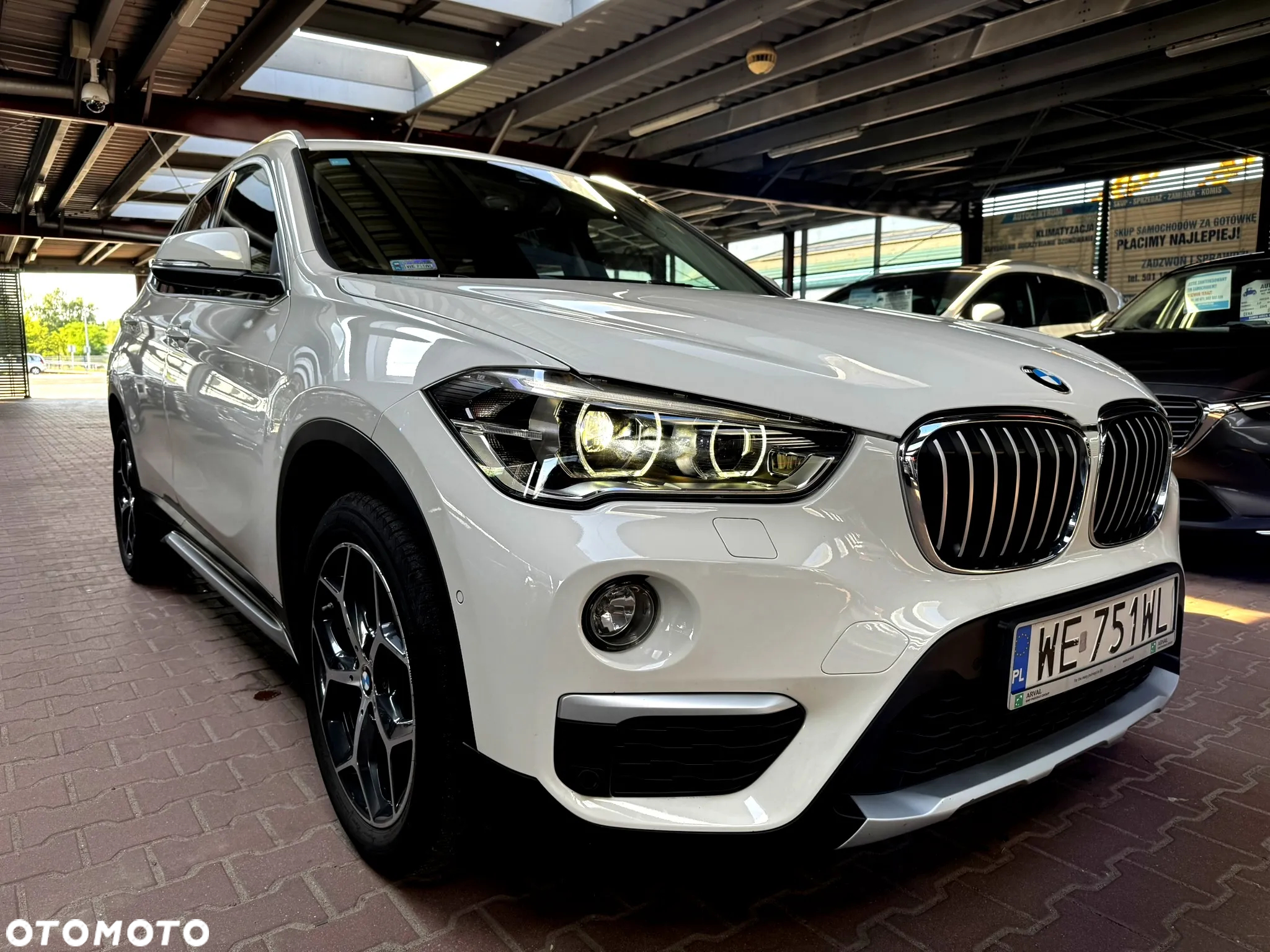 BMW X1 sDrive18i GPF xLine - 9