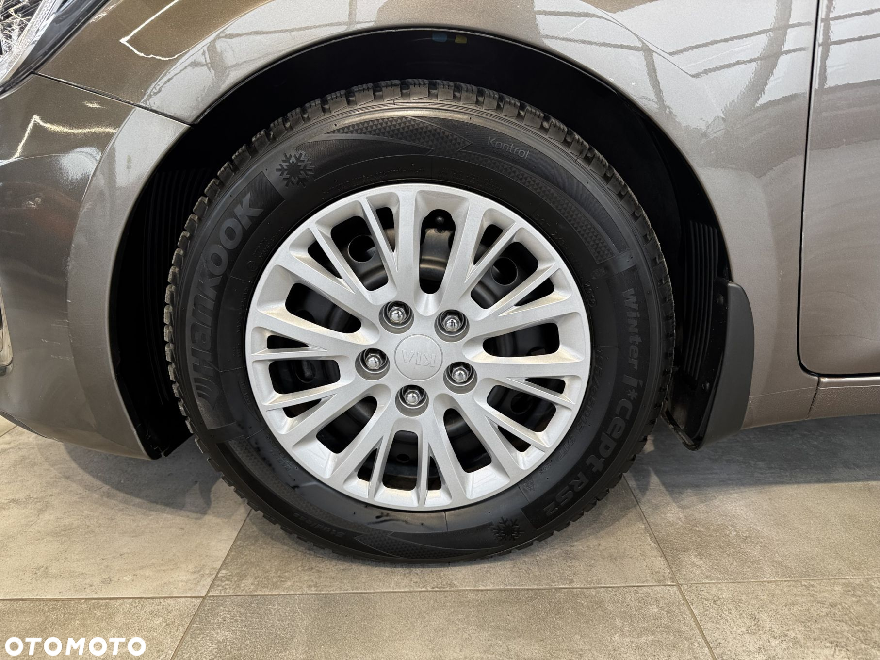 Kia Ceed - 10