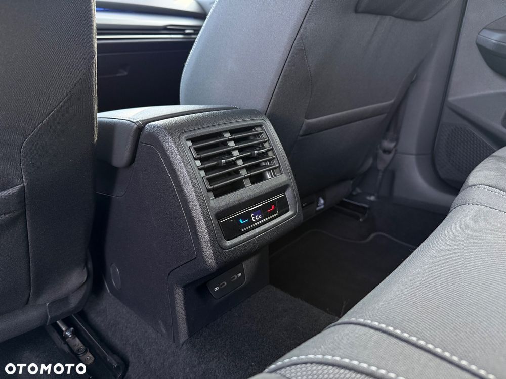 Volkswagen Golf 1.4 TSI Plug-In Hybrid Style DSG - 11