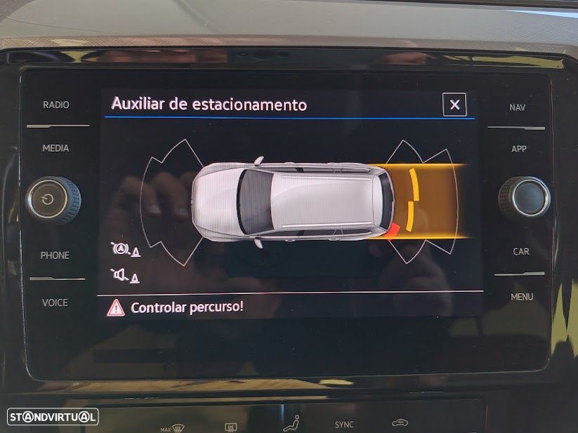 VW Passat Variant 2.0 TDI Business DSG - 25