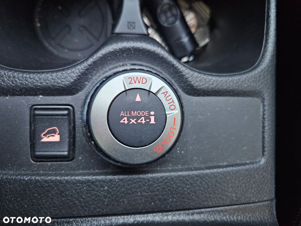 Nissan X-Trail 2.0 dCi N-Connecta 4WD Xtronic - 24
