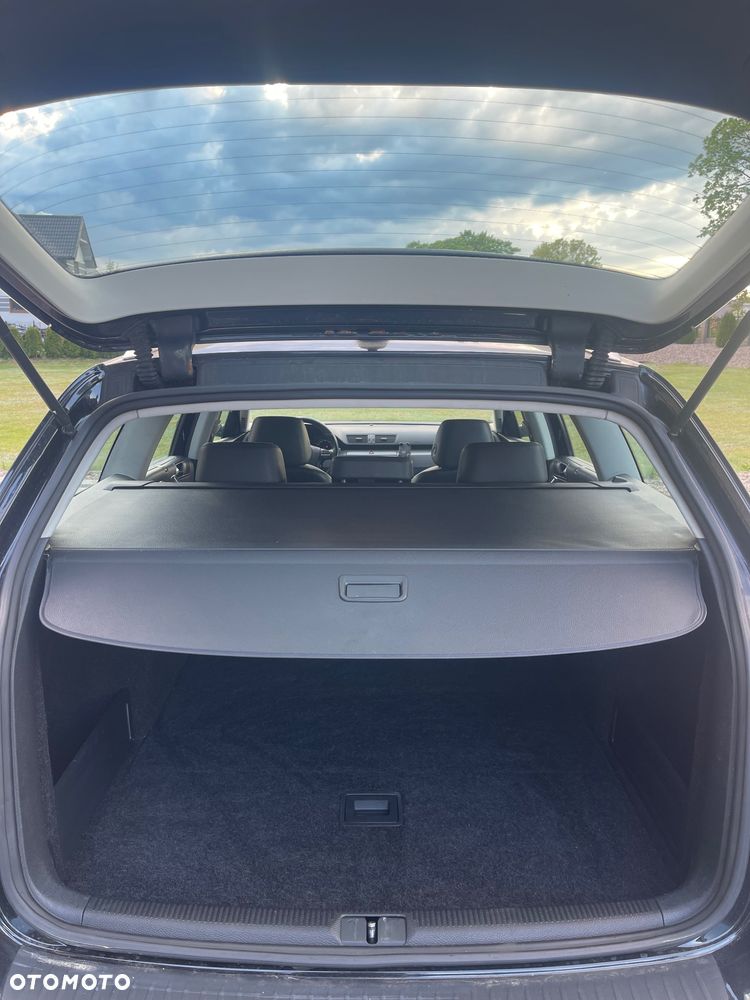 Volkswagen Passat 2.0 TDI DPF Highline - 27