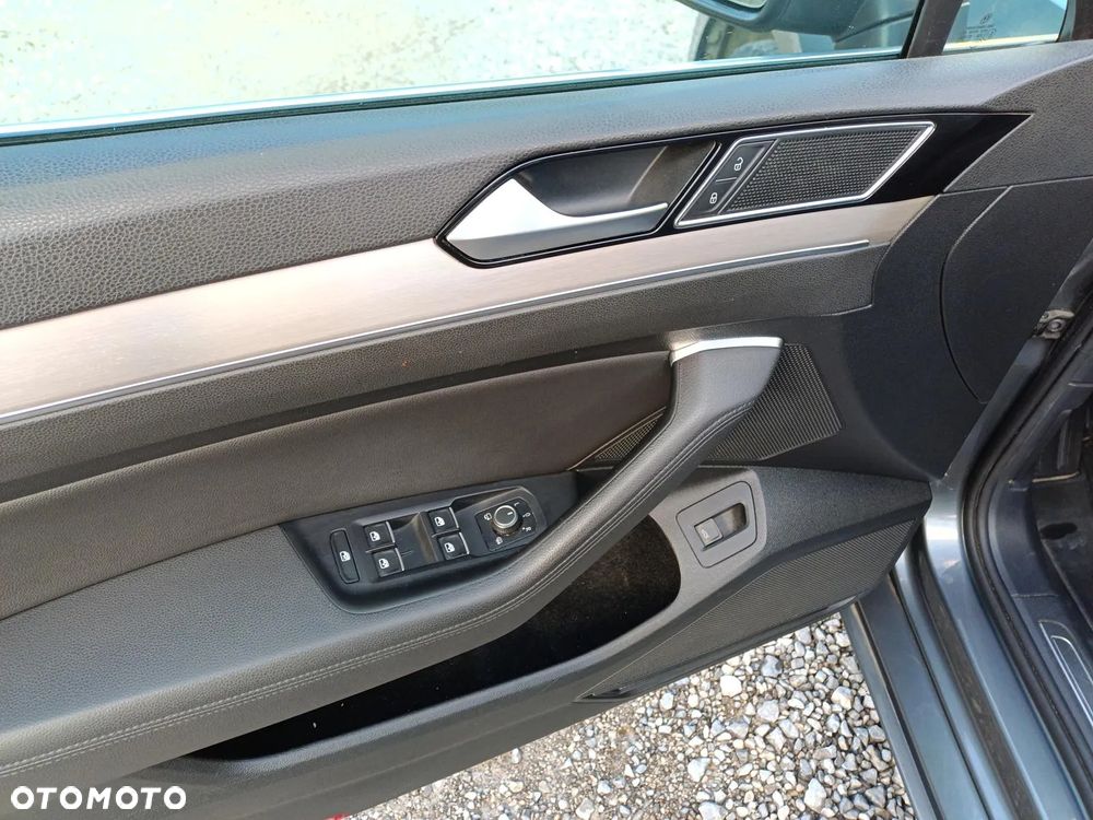 Volkswagen Passat 2.0 TDI BMT Highline DSG - 12