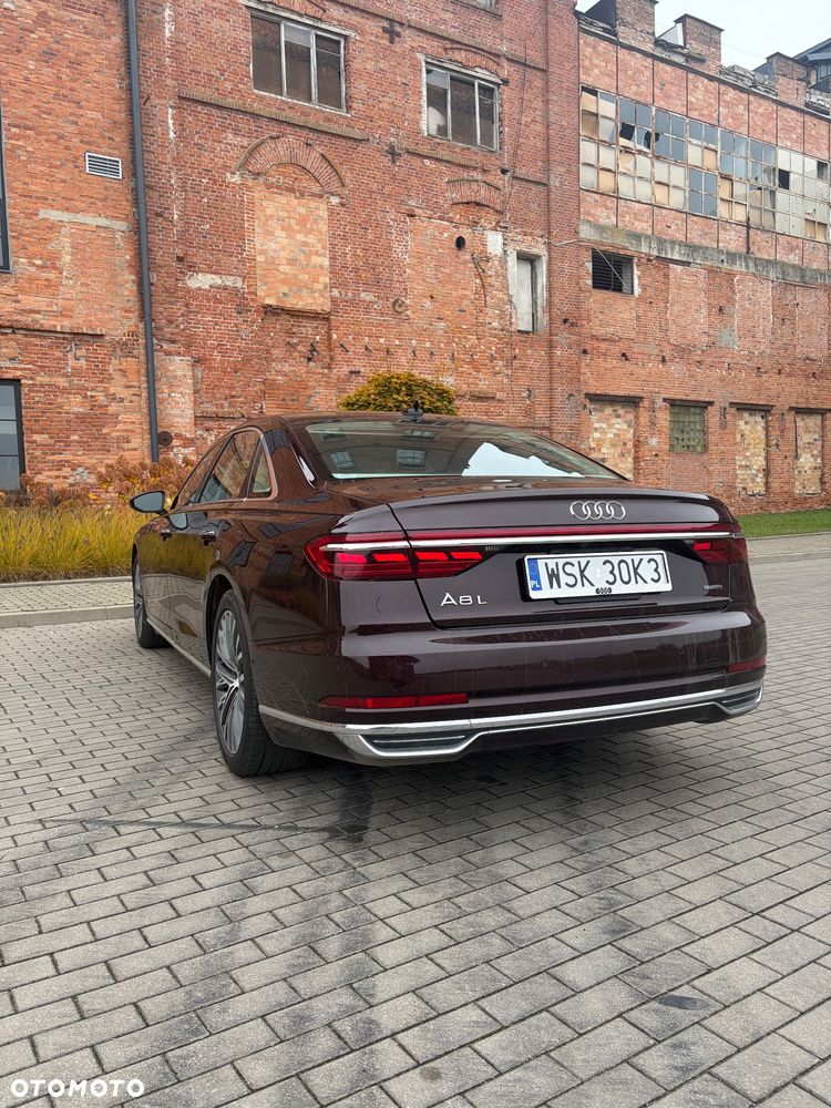 Audi A8 - 4