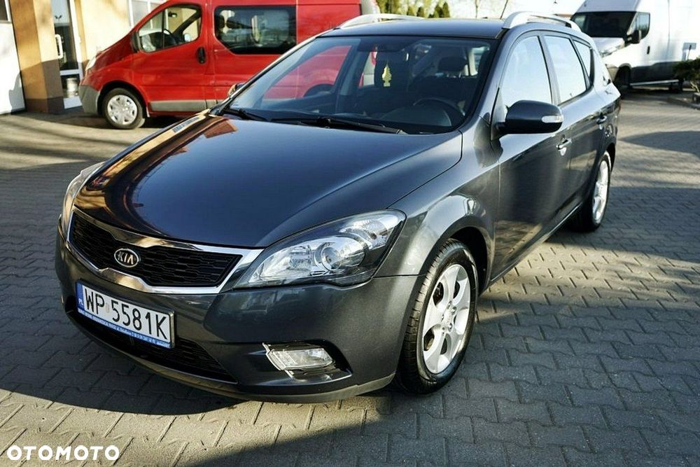Kia Ceed 1.6 CRDi 90 ISG Spirit - 2
