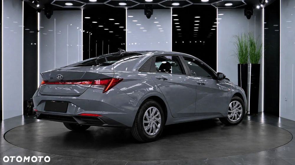 Hyundai Elantra 1.6 Modern - 5