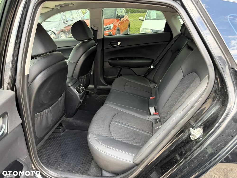 Kia Optima - 12