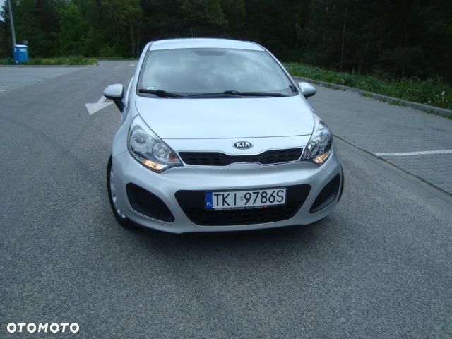 Kia Rio - 10