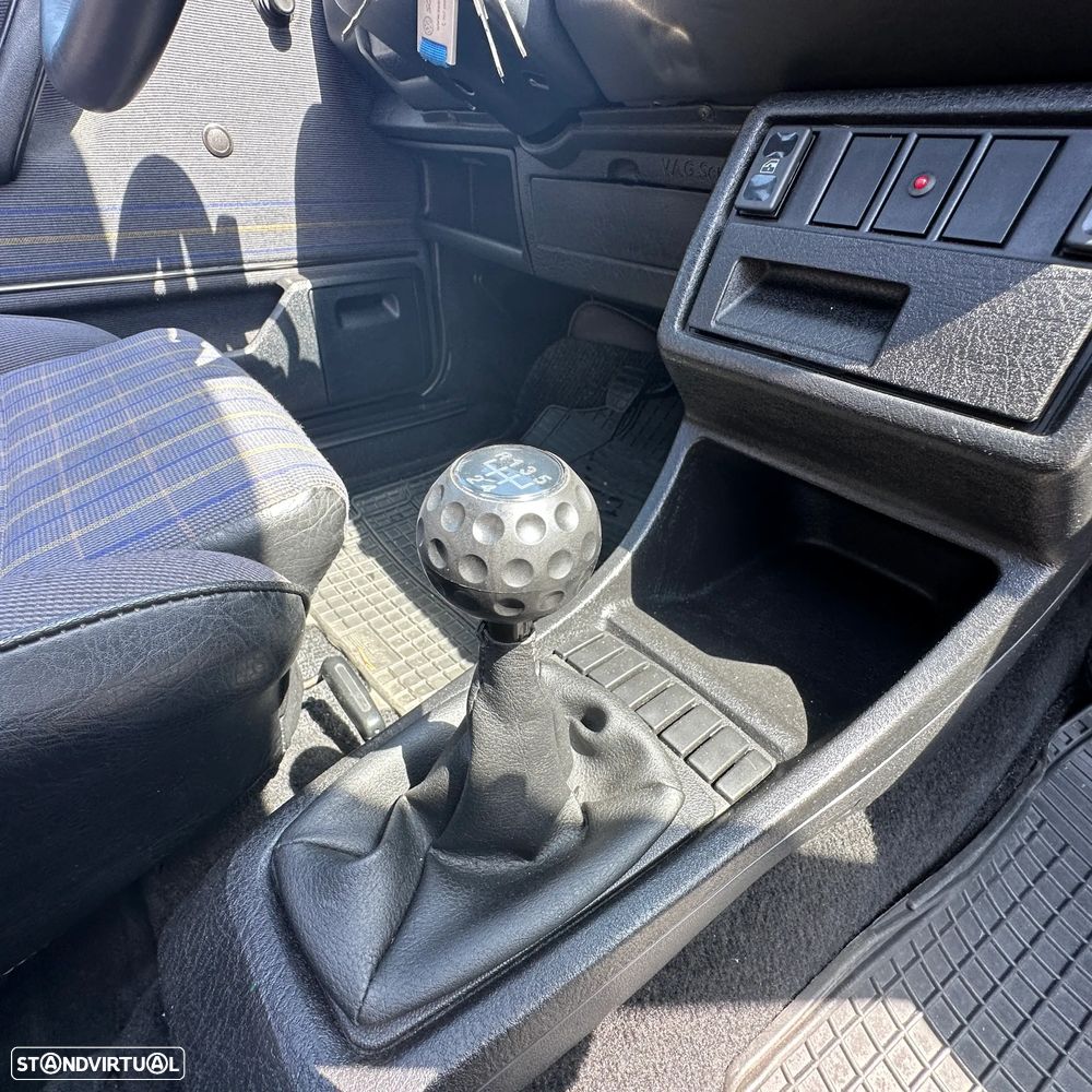 VW Golf 1.8 GTI 16V - 20