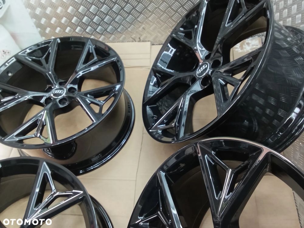 Felgi Audi Q8, SQ8, RS Q8, Q7, SQ7 10Jx22 et21 5x112 - 8