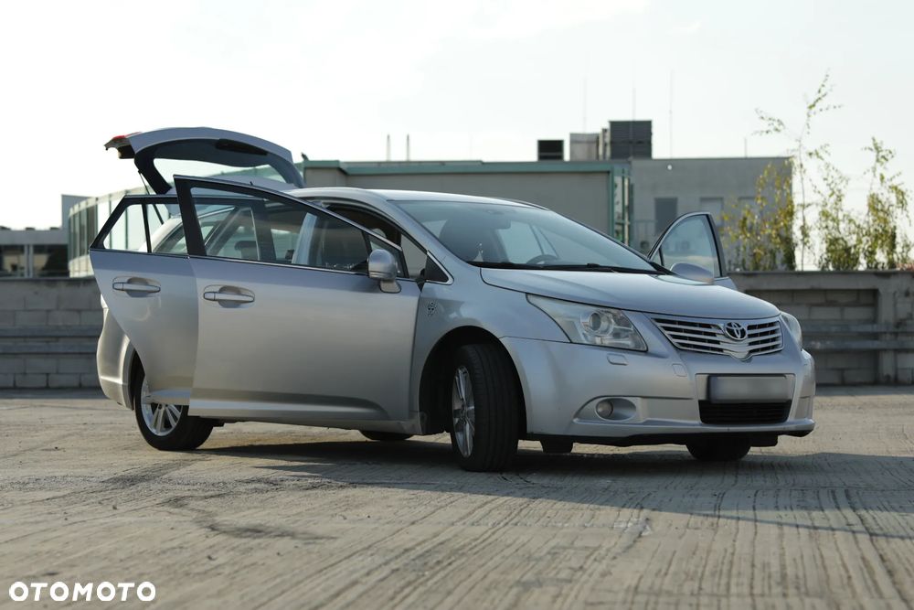 Toyota Avensis 2.0 D-4D Luna - 7