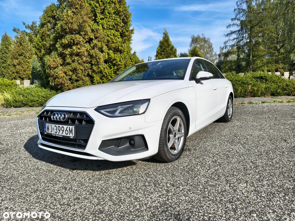 Audi A4 Limousine - 1