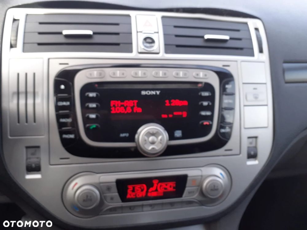 Ford Kuga 2.0 TDCi Titanium - 32