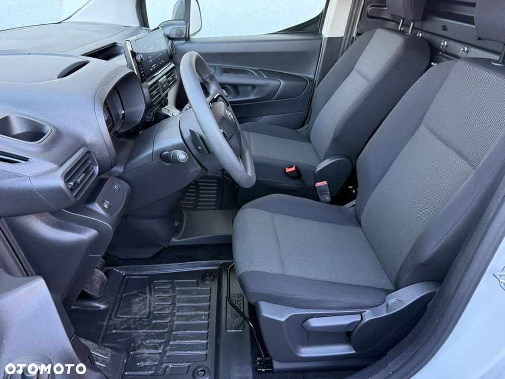 Toyota Proace City - 23