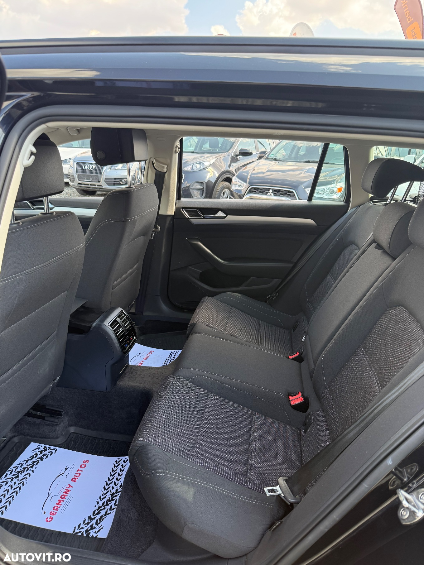 Volkswagen Passat Variant 2.0 TDI DSG Comfortline - 22